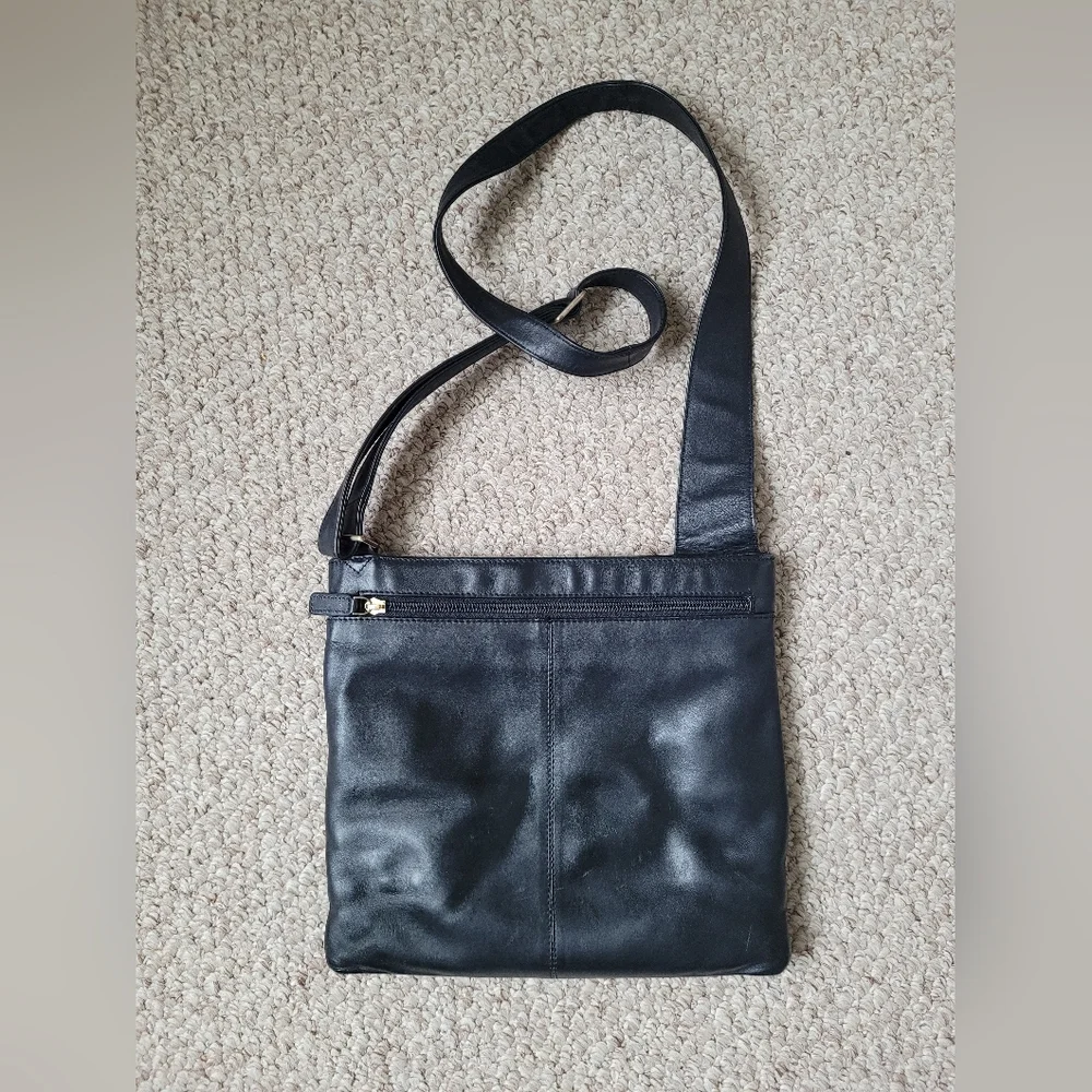 Radly Leather Crossbody Bag. Adjustable Shoulder Strap - Picture 4 of 6